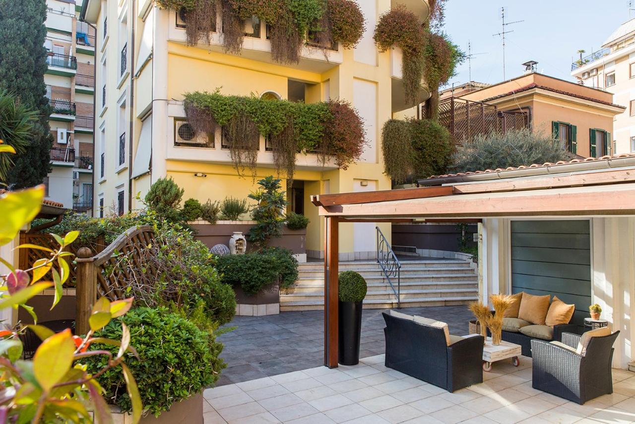 Patrizia Romana Palace Exterior foto